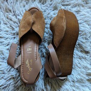 Seychelles Ankle Strap Wooden Platform Wedge Peep Toe | Never worn | U.S. 7